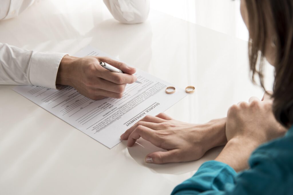 Divorce Lawyer in Noida