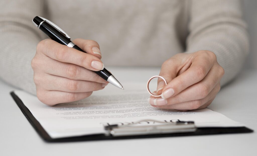 Divorce Lawyer in Noida